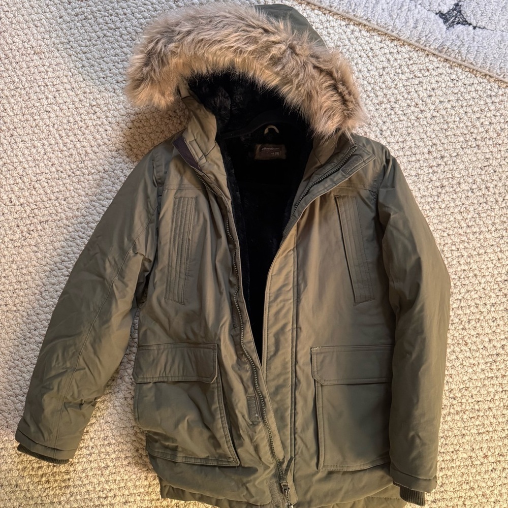 Lands End Expedition Boys Olive Green Parka with Faux Fur Hood and fur lined